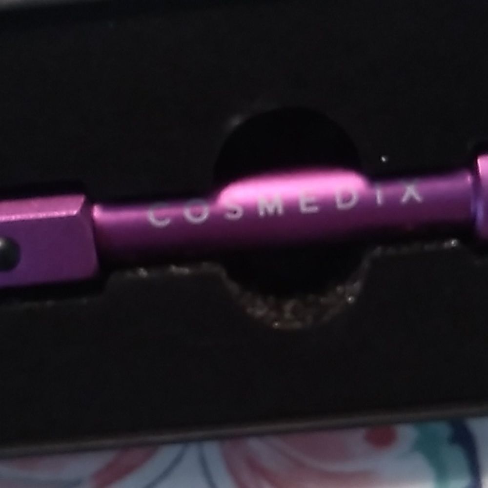 Cosmedix Face and Body Massage Beauty Roller. - Picture 2 of 4